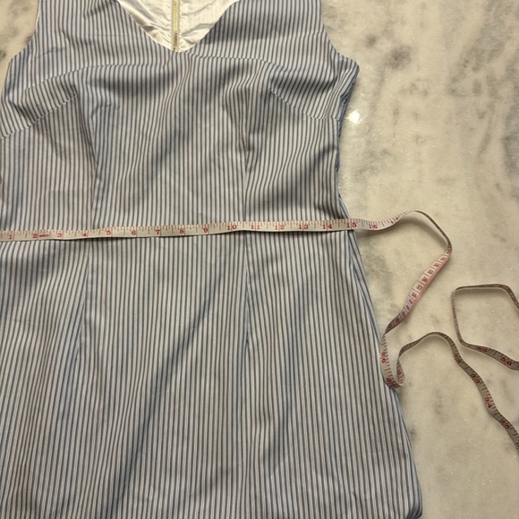Vertigo collection pin striped sleeveless ruffle bottom dress w exposed zipper S - Picture 8 of 9